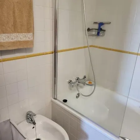 Casa De Flores * 托雷维耶哈